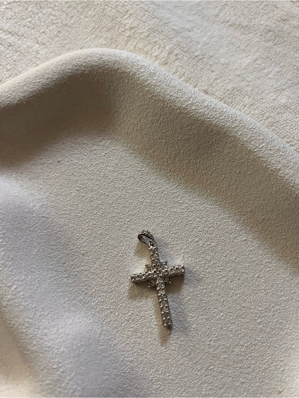 Silver cross pendant